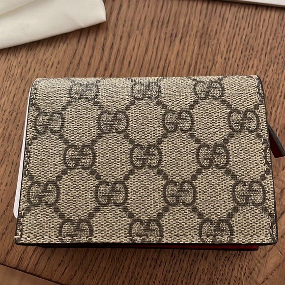 Brand NWT Gucci Card case - Picture 3 of 10
